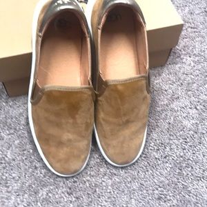 Ugg Slip on